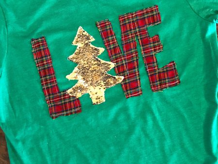 Christmas Love tee, Green with Plaid and Gold tree For Discount